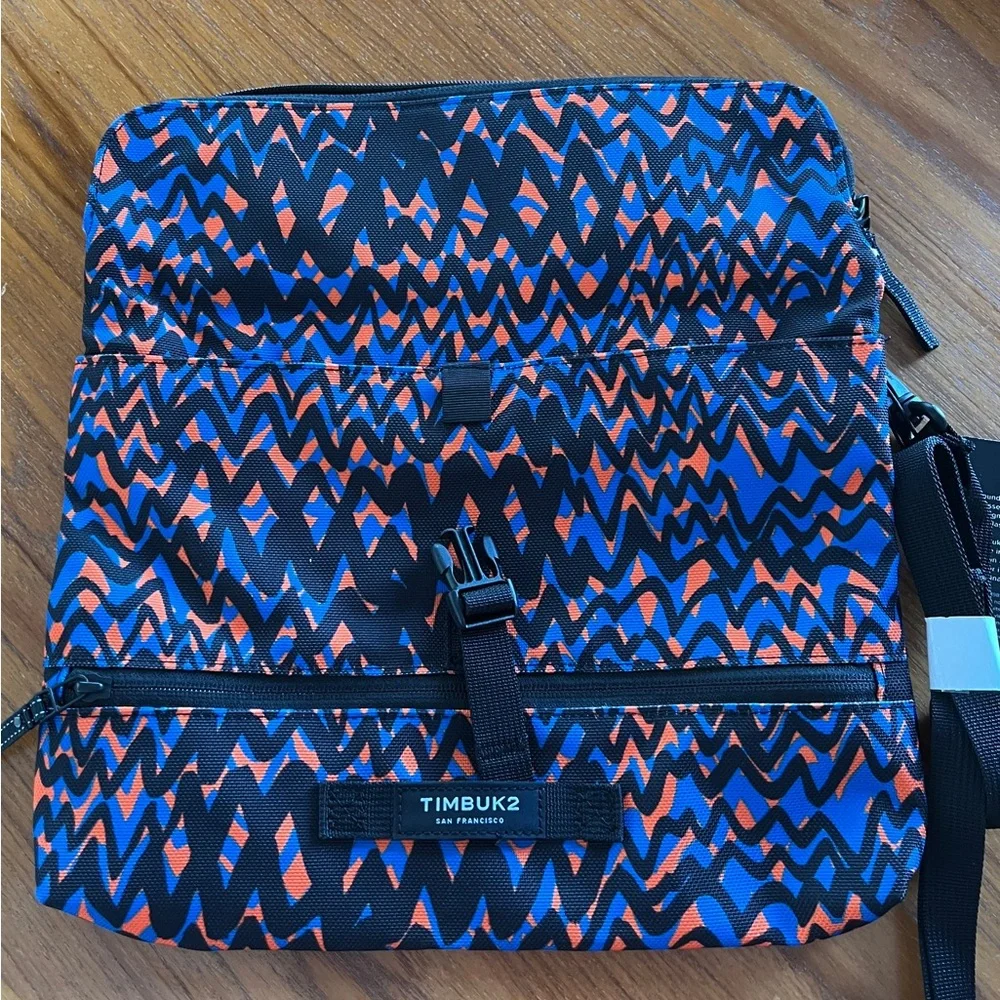 Timbuk2 Vibrant Page Crossbody Bag - Picture 3 of 5